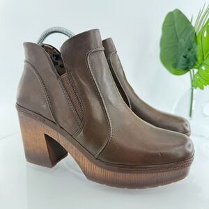 Korks Robin Women's Ankle Bootie Size 9.5 Brown Vegan Leather Wooden Chunky Heel